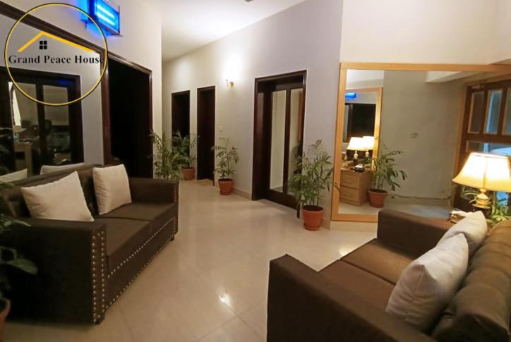 Grand Peace House II Bed and Breakfast Islamabad Exteriör bild