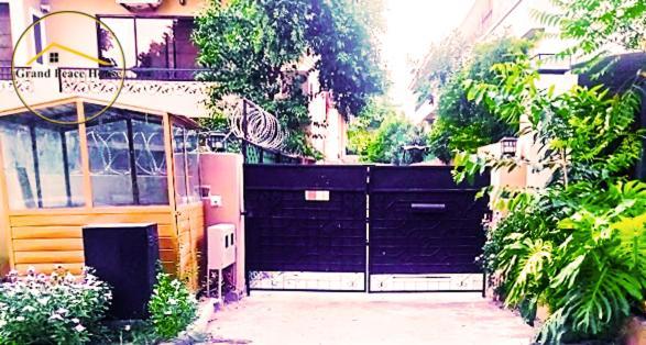 Grand Peace House II Bed and Breakfast Islamabad Exteriör bild